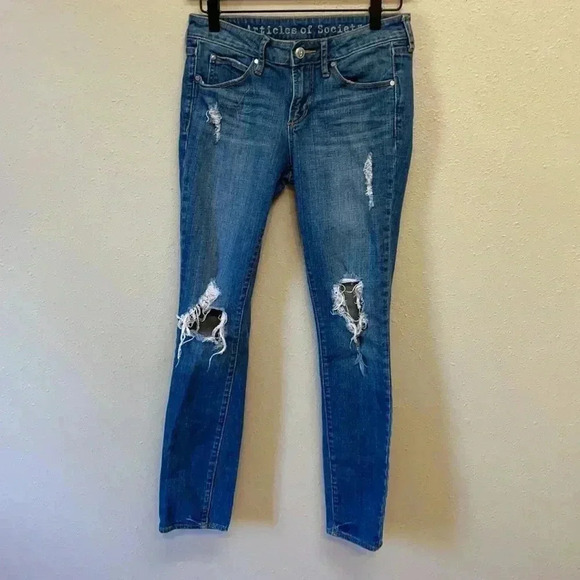 ARTICLES OF SOCIETY Women’s Distressed Jeans - Picture 8 of 9